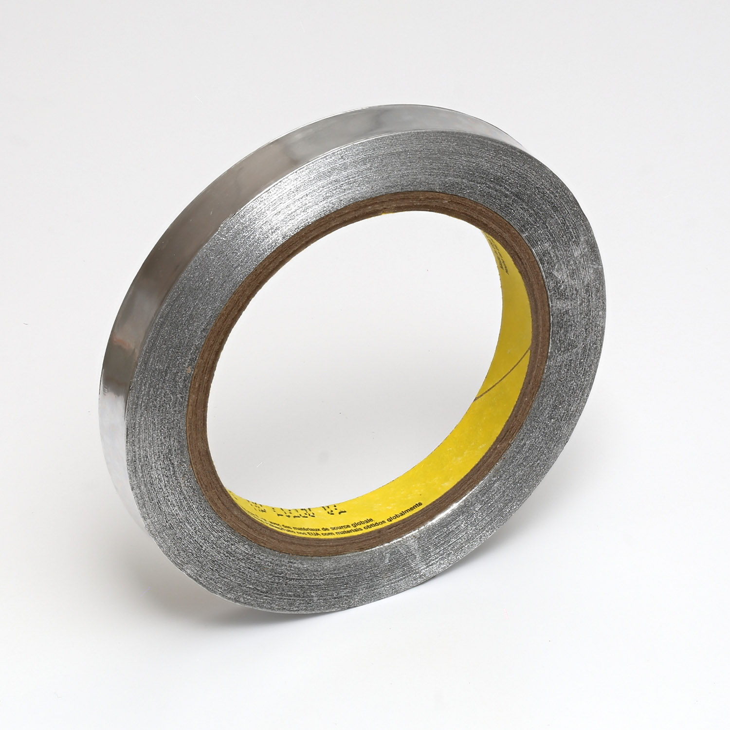 Aluminiertes Klebeband mit Kleberückseite, 12mm x 55m Aluminiertes Klebeband mit Kleberückseite, 12mm x 55m