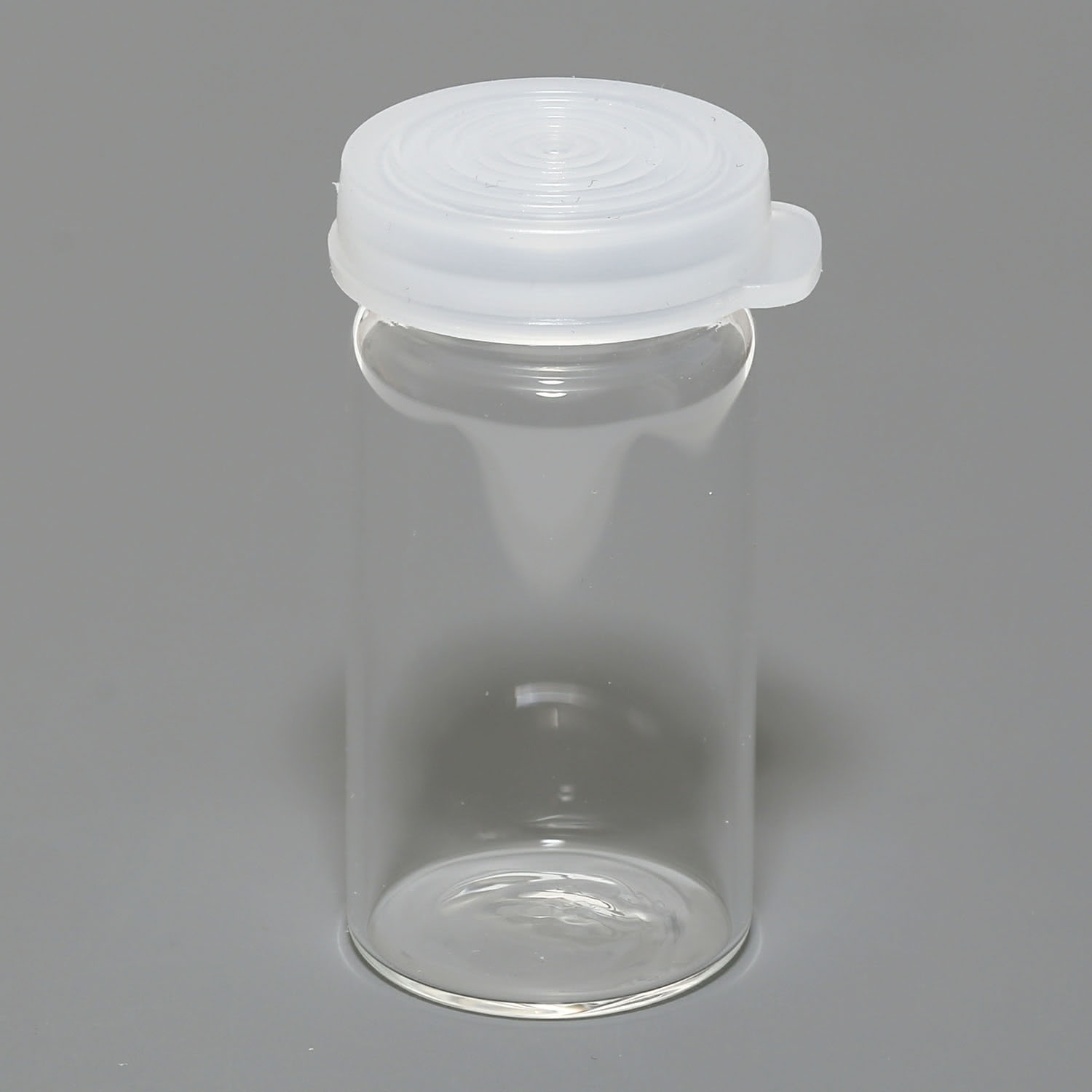 B793_1 Glasfläschchen