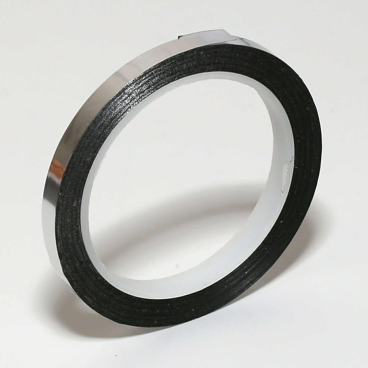 Silberfarbenes Polyester-Klebeband 9,5 mm x 66 m